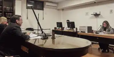 Saltó una medianera, escapó por los techos y terminó detenido: lo que la Fiscalía no le perdona