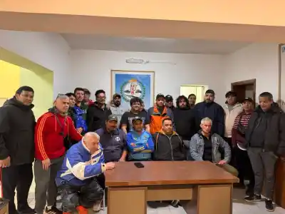 72 choferes esperan subirse a Grupo MR y el Municipio les juega una carta inesperada