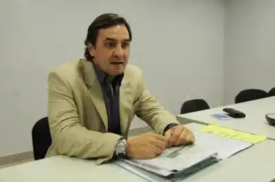 Una denuncia por violencia de género destapó una trama en Tribunales: trasladan a un fiscal y hablan de $20 millones