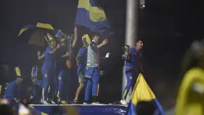 Central campeón: la fiesta que armó al pie del Monumento y las postales que nadie esperaba