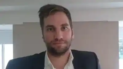 Un exfuncionario clave fue desplazado tras un escándalo por créditos millonarios: esto es lo que dijo en su defensa