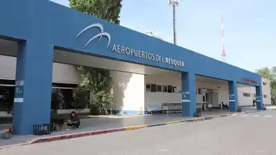 Neuquén quiere cambiar de grupo su aeropuerto: lo que se viene para los pasajeros