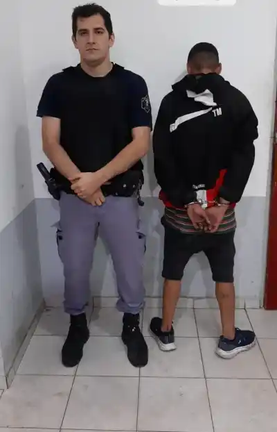 La noche en que un nene de 13 años apretó un botón y la Policía corrió tras su expareja por los techos de Barranqueras