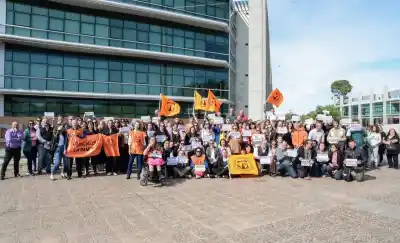 El servicio que usan los que menos tienen está al borde del quiebre y nadie reemplaza a los que se van