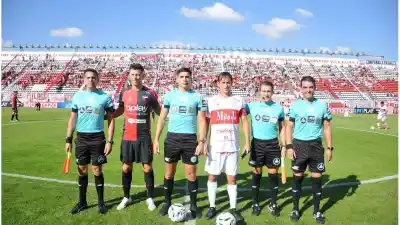 Colón juega con un árbitro que le trae muy malos recuerdos