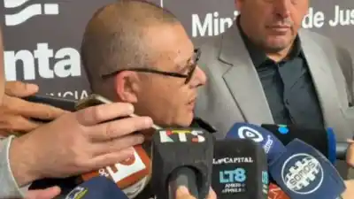 Tres policías heridos y una mujer con seis puntos en la cabeza: qué hay detrás de los incidentes en Newell's