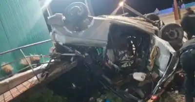 Corrían una picada: el auto terminó de costado y el dato que nadie esperaba