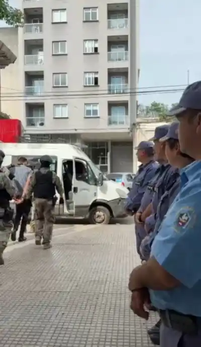 Operativo sorpresa en pleno centro de Resistencia: cinco condenados salieron de las comisarías y nadie sabía a dónde iban