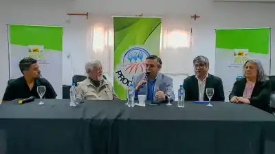 La advertencia de los veterinarios sobre lo que convive con los animales en el campo santiagueño