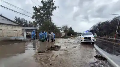 Se llovió todo en Monterrico y el puente de $170 millones sigue sin arrancar: "La fotito y chao"
