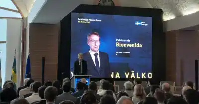 Venía cada seis meses desde Suecia a San Juan y nadie entendía por qué: la respuesta del embajador
