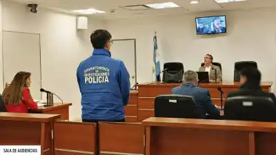 Lo esperó en la vereda, subieron al departamento y horas después el hombre estaba muerto: la fiscalía ya tiene un detenido