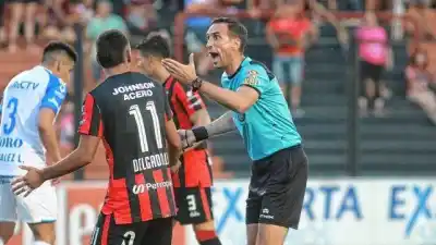 Dóvalo dirige Patronato-Chacarita y podría ser su última vez con el Rojinegro