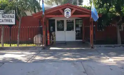 Lo esperaron escondidos, lo ataron con alambres y se llevaron todo lo que pudieron