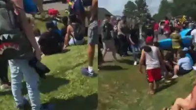 Un vehículo se descontrola en medio de una multitud festiva: el momento que cambió la celebración