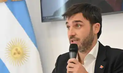 Torres juega fuerte en París: el anuncio que puede cambiar el futuro del petróleo chubutense