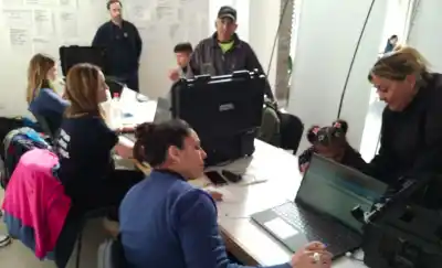 El Registro Civil llegó al barrio y 112 vecinos no tuvieron que viajar