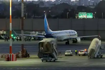 El copiloto lo atacó, pero no contaba con lo que hicieron los pasajeros