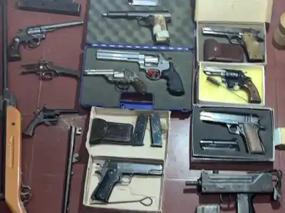 Fueron a allanar una casa por hurto, pero lo que encontraron adentro los obligó a llamar a los explosivos