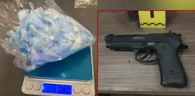 Lo pararon en la madrugada en el barrio Sarmiento y la media que llevaba encima lo delató