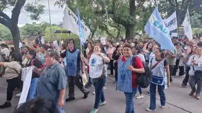 Los docentes privados de Jujuy, contra la pared: audiencias, cuotas y un detalle que complica el reclamo