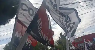 Docentes de la UNPA dejan las aulas por tres días: el reclamo que ya llegó a la Justicia