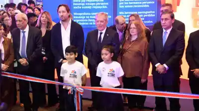 Santiago abre su fiesta del libro: la feria que promete sorprender a grandes y chicos