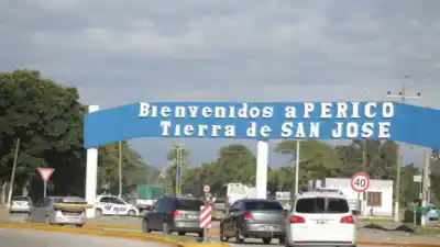 Perico: descargaban mercadería y el camión escondía algo que no era de ellos