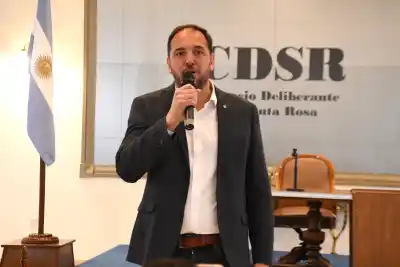 Di Nápoli se baja del acto del peronismo y manda un mensaje que incomoda