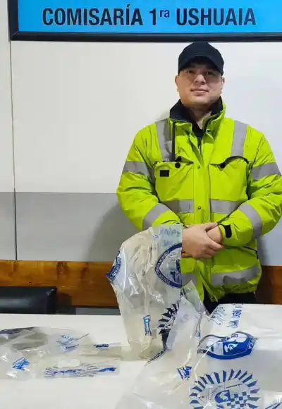 Allanaron una casa en Ushuaia por el robo a un local céntrico: qué encontraron adentro