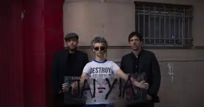 Desapareció de los escenarios durante 8 años: el regreso de la voz más recordada del indie platense