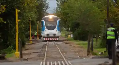 El tren que usan miles en Salta volvió a frenar y nadie responde