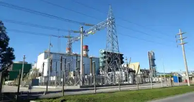 Puerto San Martín: uno de los operarios internados por la explosión no resistió