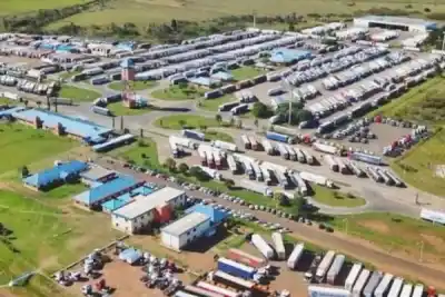 Camionero brasileño fue hallado sin vida en la aduana de Santo Tomé: nadie advirtió qué pasó adentro del vehículo