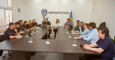 Docentes de Santa Cruz vuelven a la carga por salarios: la fecha que todos esperan
