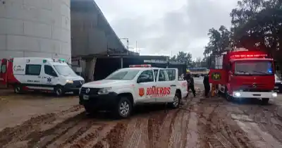 Cayó tres metros dentro de una noria en Puerto San Martín: el operativo para sacarlo con vida