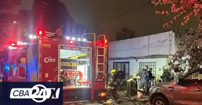 Vecinos entraron a la casa en llamas en Alberdi y se encontraron con algo que no esperaban