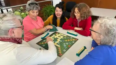 Se juntan a jugar los martes en Bariloche y algo pasa que no es solo el juego