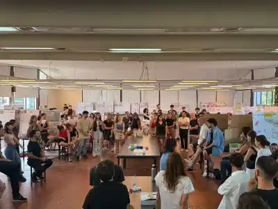 El reclamo docente que saldrá a la calle: la clase de Arquitectura que se dictará a la vista de todos