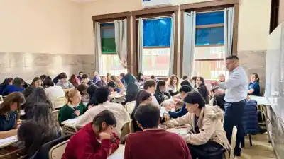 Tucumán: 1.500 estudiantes van por el título en un concurso que pone a prueba su propia historia