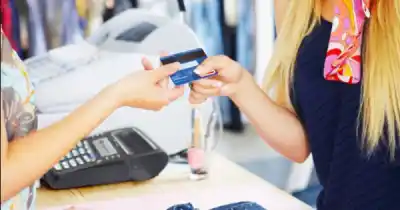 Los descuentos del Banco Santa Cruz que siguen en octubre: quiénes zafan y quiénes no