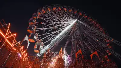 Crujidos en la noche y una advertencia ignorada: lo que pasó antes del colapso en la feria