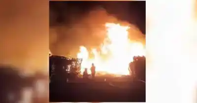 Un incendio arrasó con una empresa de pallets en Maipú: así fue el operativo de emergencia