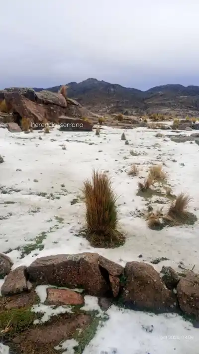 El Champaquí amaneció blanco: la postal que sorprendió a todos en pleno octubre
