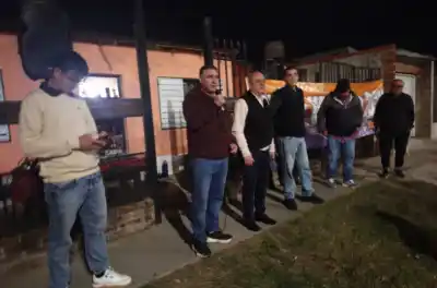 Rossi juntó a más de 200 personas en Paraná y dejó una frase que sacude la interna