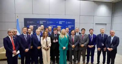 Cornejo, en París, puso el cobre mendocino sobre la mesa: qué les pidió a los inversores europeos