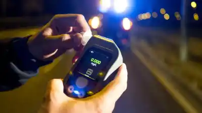El motociclista que corría a 100 en una avenida donde el límite es 60 ya tiene su castigo: no es multa ni quita de puntos