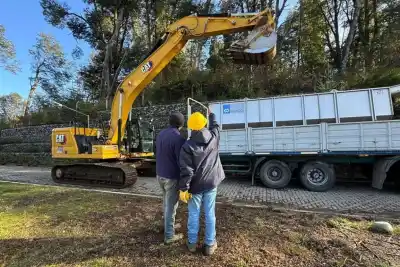 Llegó a Villa La Angostura el equipamiento que convertirá a la localidad en pionera del pretratamiento de efluentes