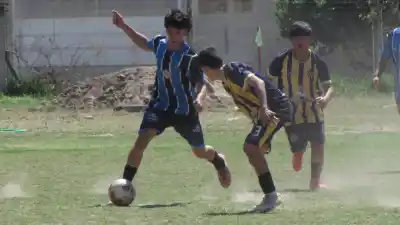 El Clausura de la Liga Chacarera arrancó con una goleada que nadie esperaba