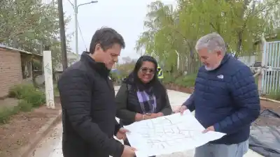 Villa Ceferino: el asfalto y los pluviales ya tienen fecha y los vecinos no lo pueden creer